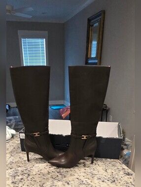 TOMMY HILFIGER Elegant Dark Brown Knee-High Stiletto Boots  (Size 8.5)NIB